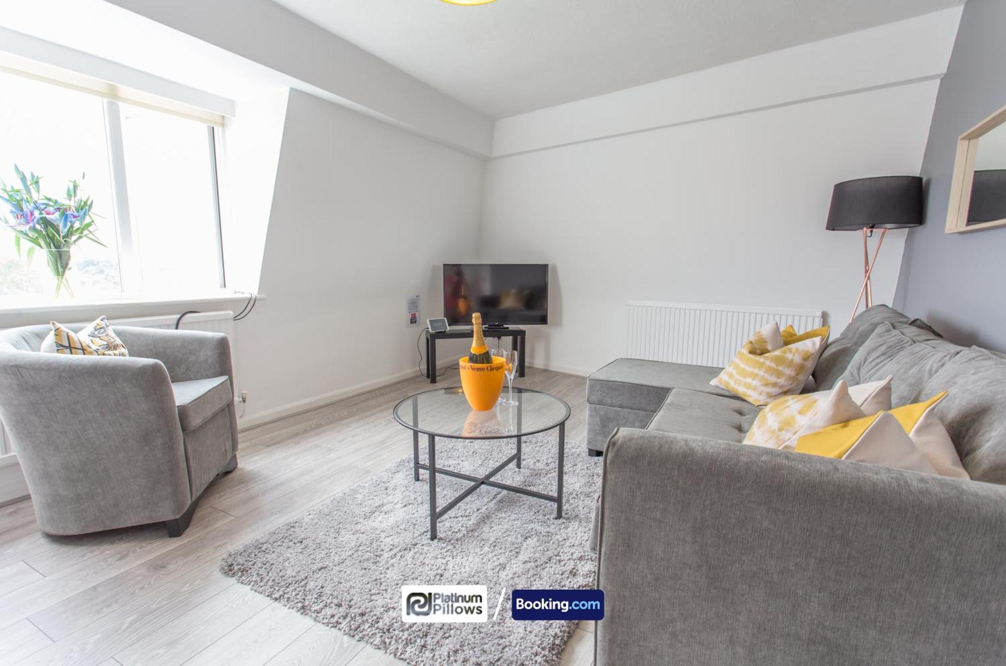 Oxford Apt Near Jr Hospital & Universities, Great Weekly & Long Stay Offers Bagian luar foto