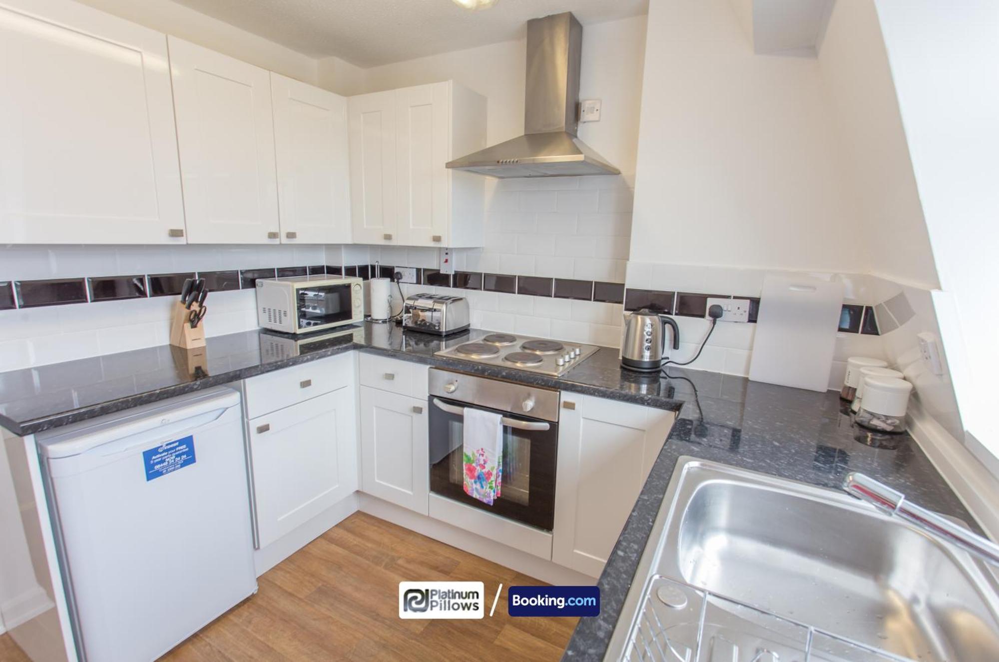 Oxford Apt Near Jr Hospital & Universities, Great Weekly & Long Stay Offers Bagian luar foto