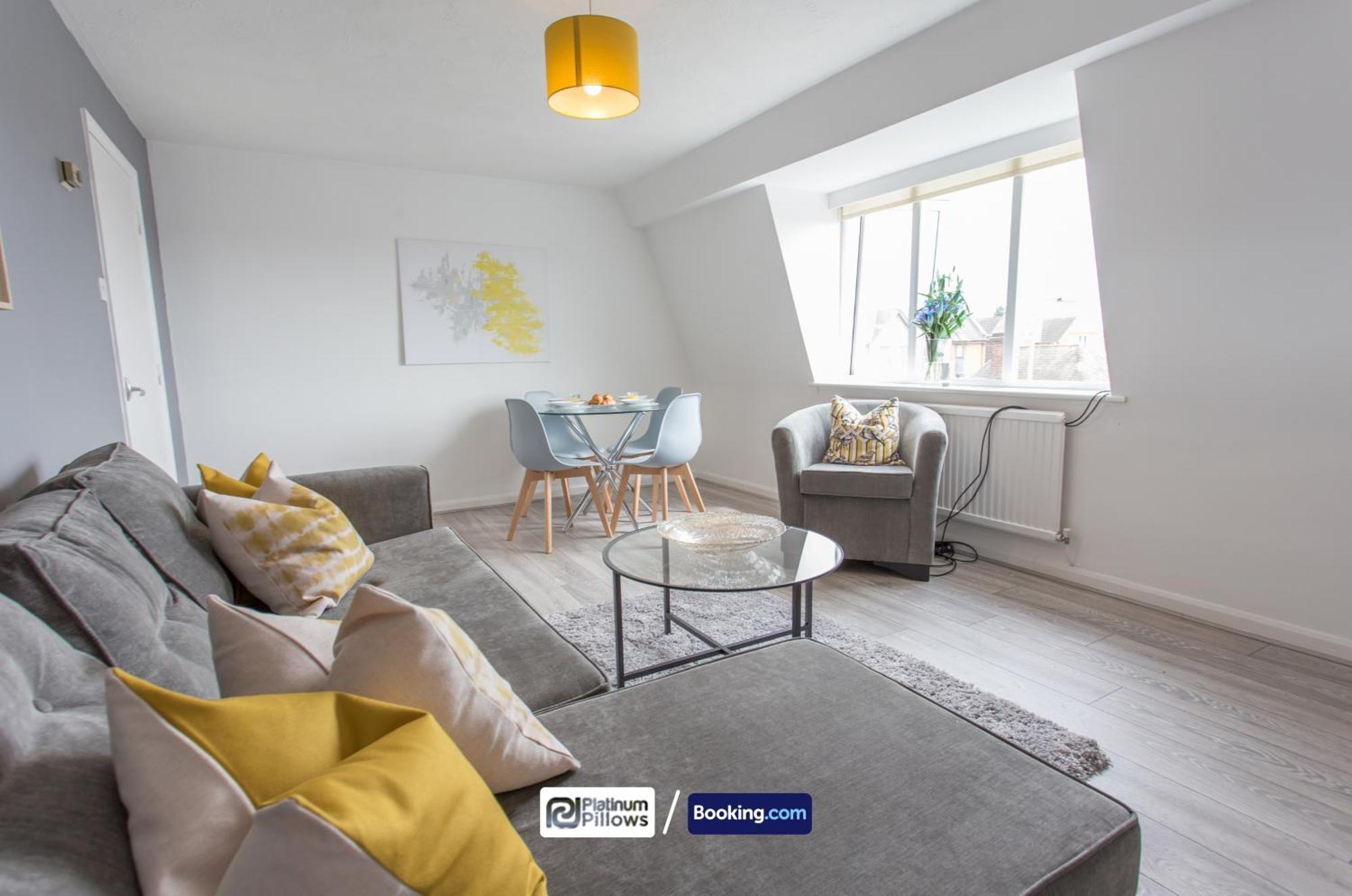Oxford Apt Near Jr Hospital & Universities, Great Weekly & Long Stay Offers Bagian luar foto